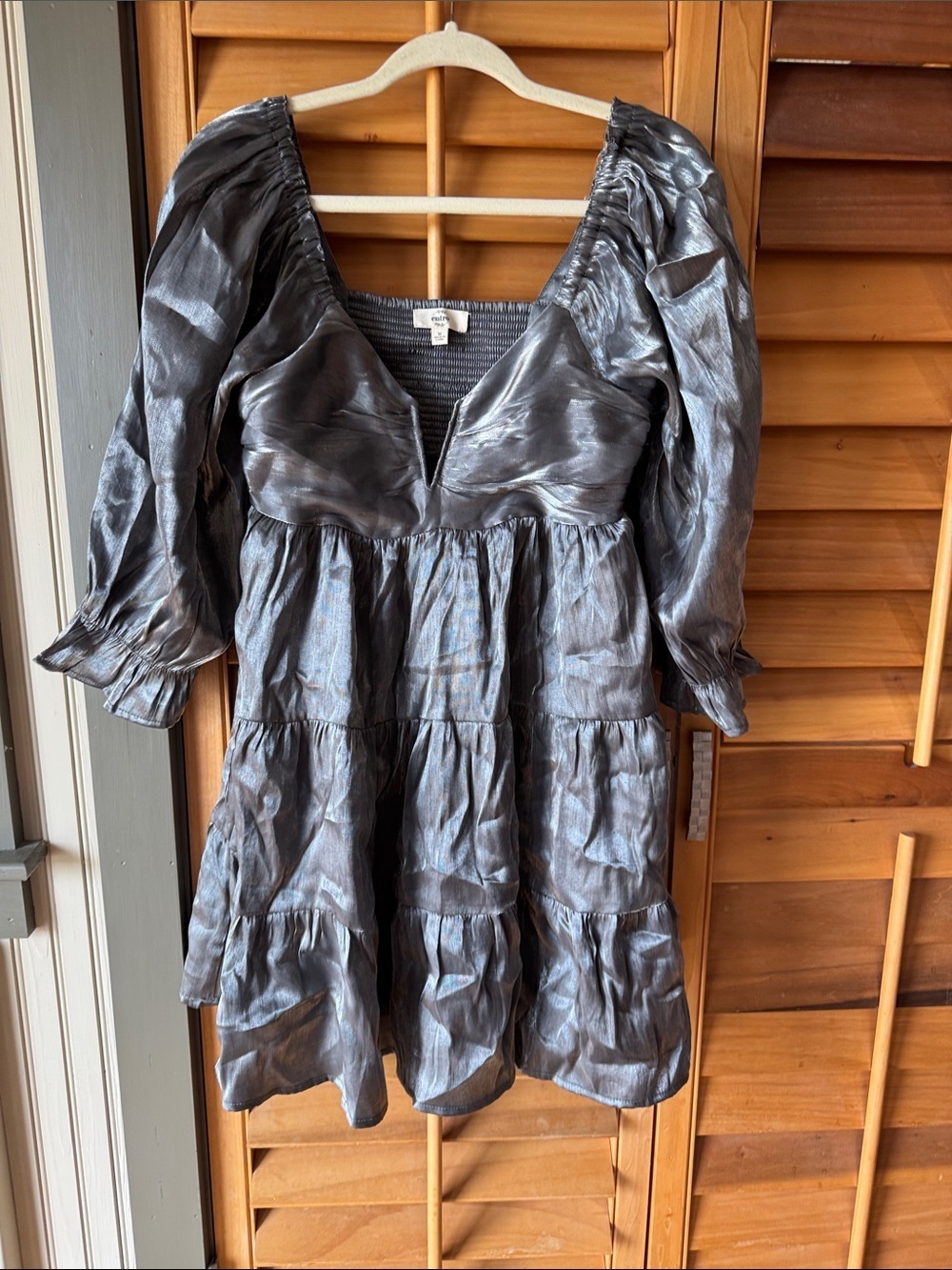 Entro Metallic Silver V-Notch Bust Midi Dress size Medium